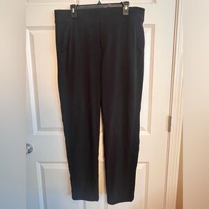 Athleta Black Tuxedo Trousers with Sleek Design and Versatile Style 16T